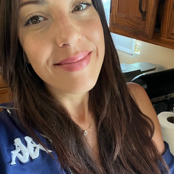 nicholeearl09